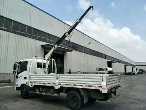 點擊查看詳細信息<br>標題：車載小吊機 閱讀次數(shù)：1885