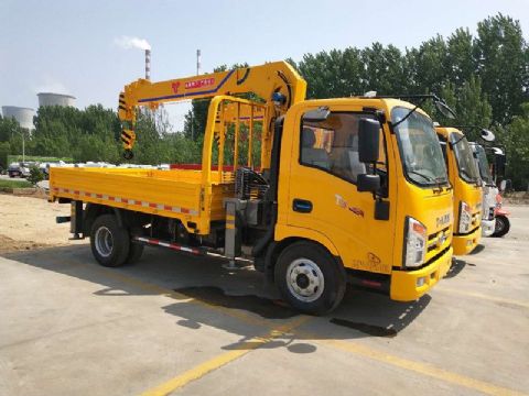 點擊查看詳細信息<br>標題：3.2噸唐駿隨車吊 閱讀次數(shù)：1662