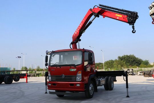 點擊查看詳細信息<br>標題：6.3噸折臂吊 閱讀次數(shù)：2699