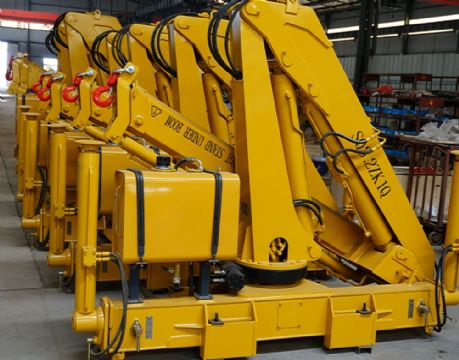 點擊查看詳細信息<br>標題：SQ3S3  3.2噸折臂吊 閱讀次數(shù)：2282